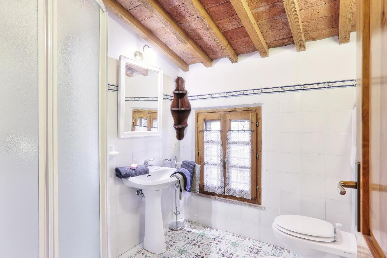 Borgo Di Alica Villa Palaia Eksteriør billede