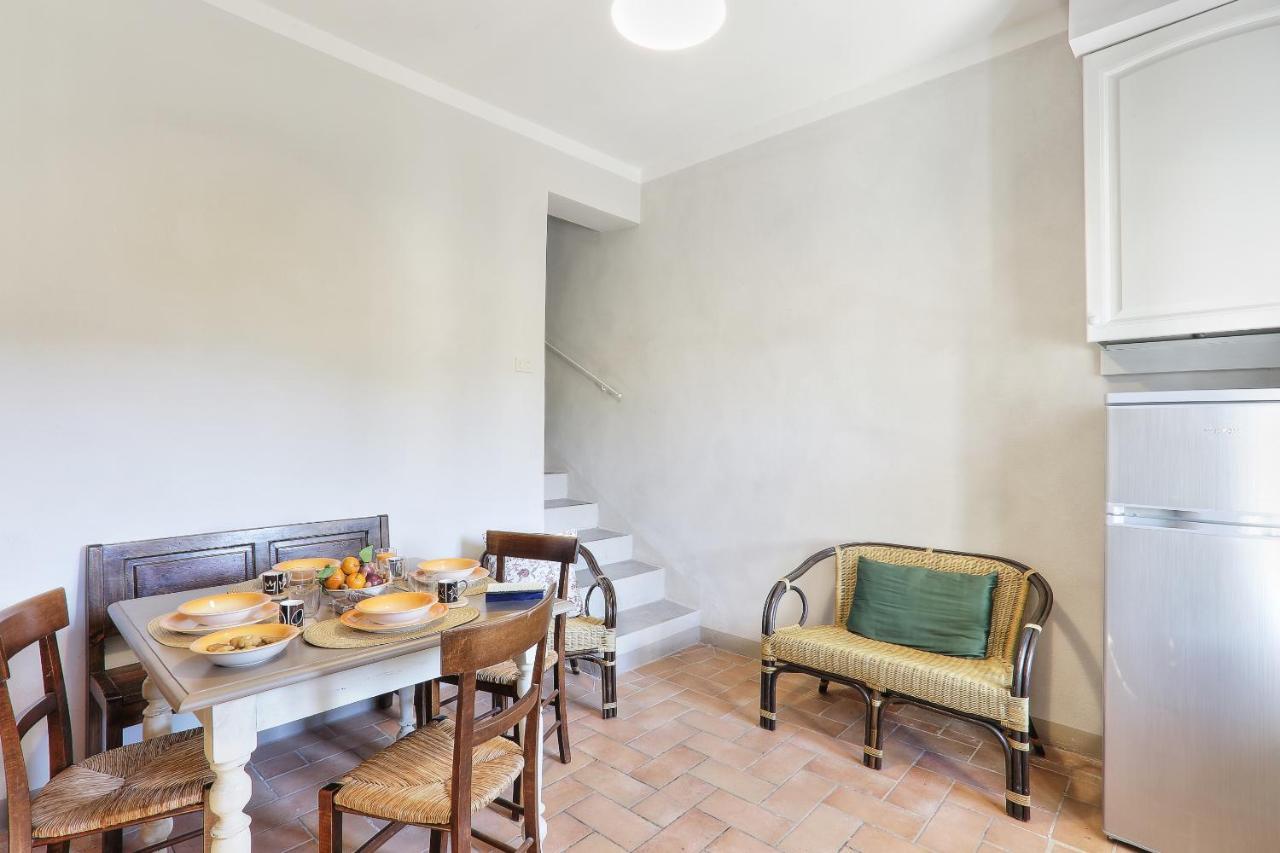 Borgo Di Alica Villa Palaia Eksteriør billede